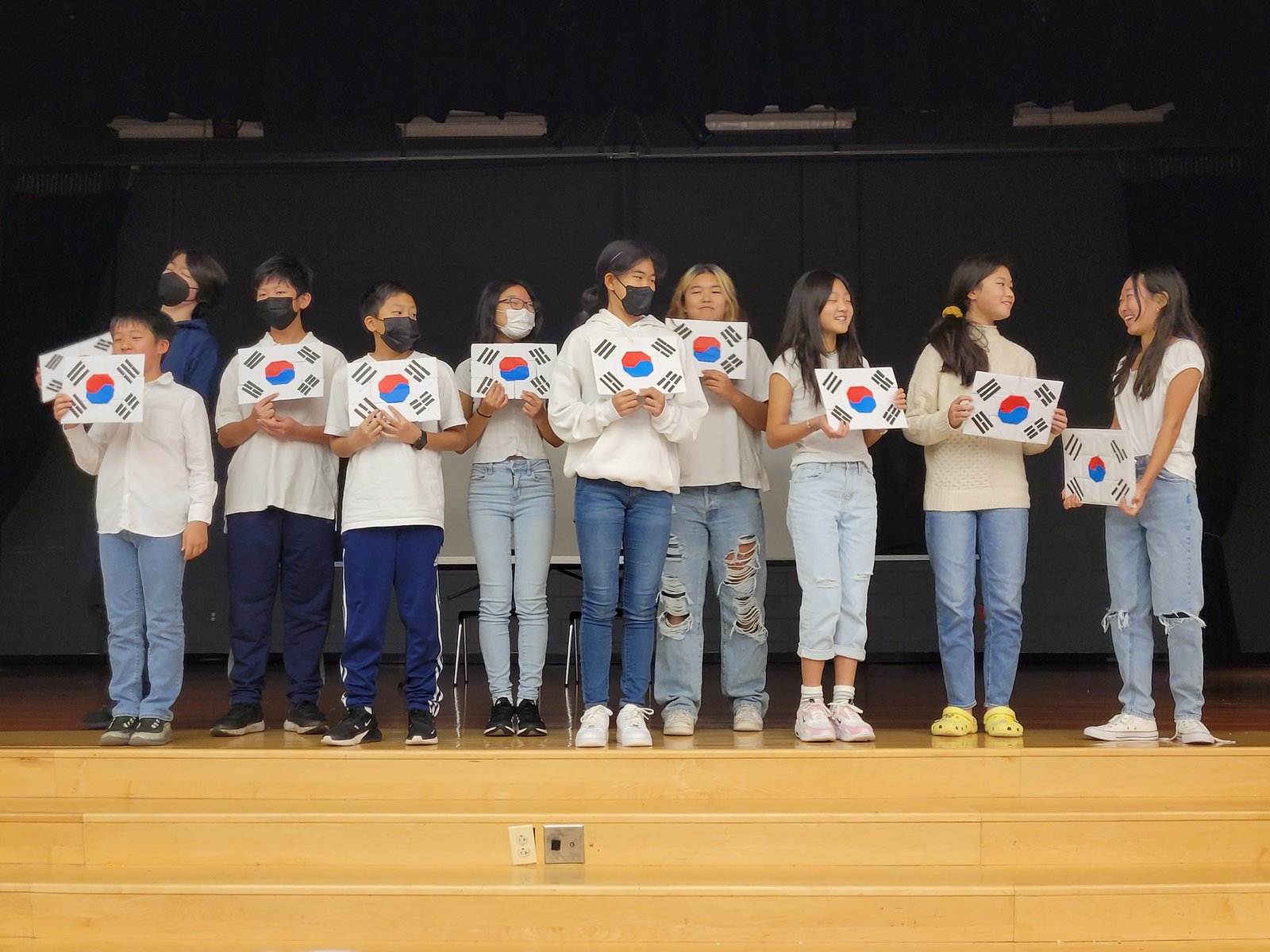 자두반 애국가 부르기.jpeg