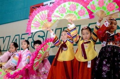 Korean Fan Dance.jpg