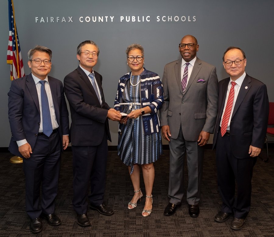 (20190926) FCPS-한국어반 지원금 전달.jpg