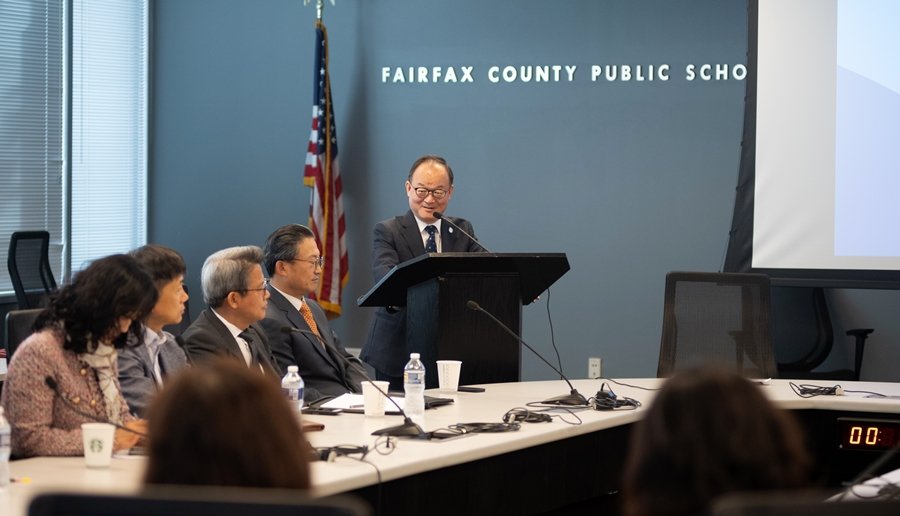 (20191017) 교원대 초등교장 연수단-문일룡위원.jpg