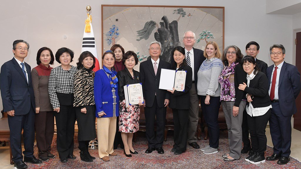 (20181207) 국민교육발전 유공 포상 전수식-all.JPG
