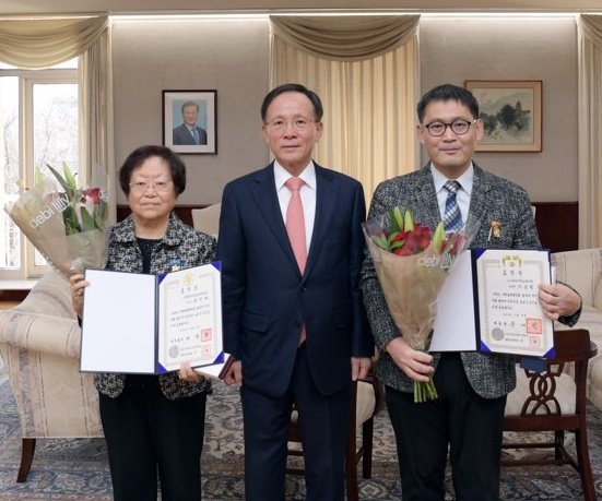 (20191218) 2019 국민교육 유공 포상 전수식-1.JPG